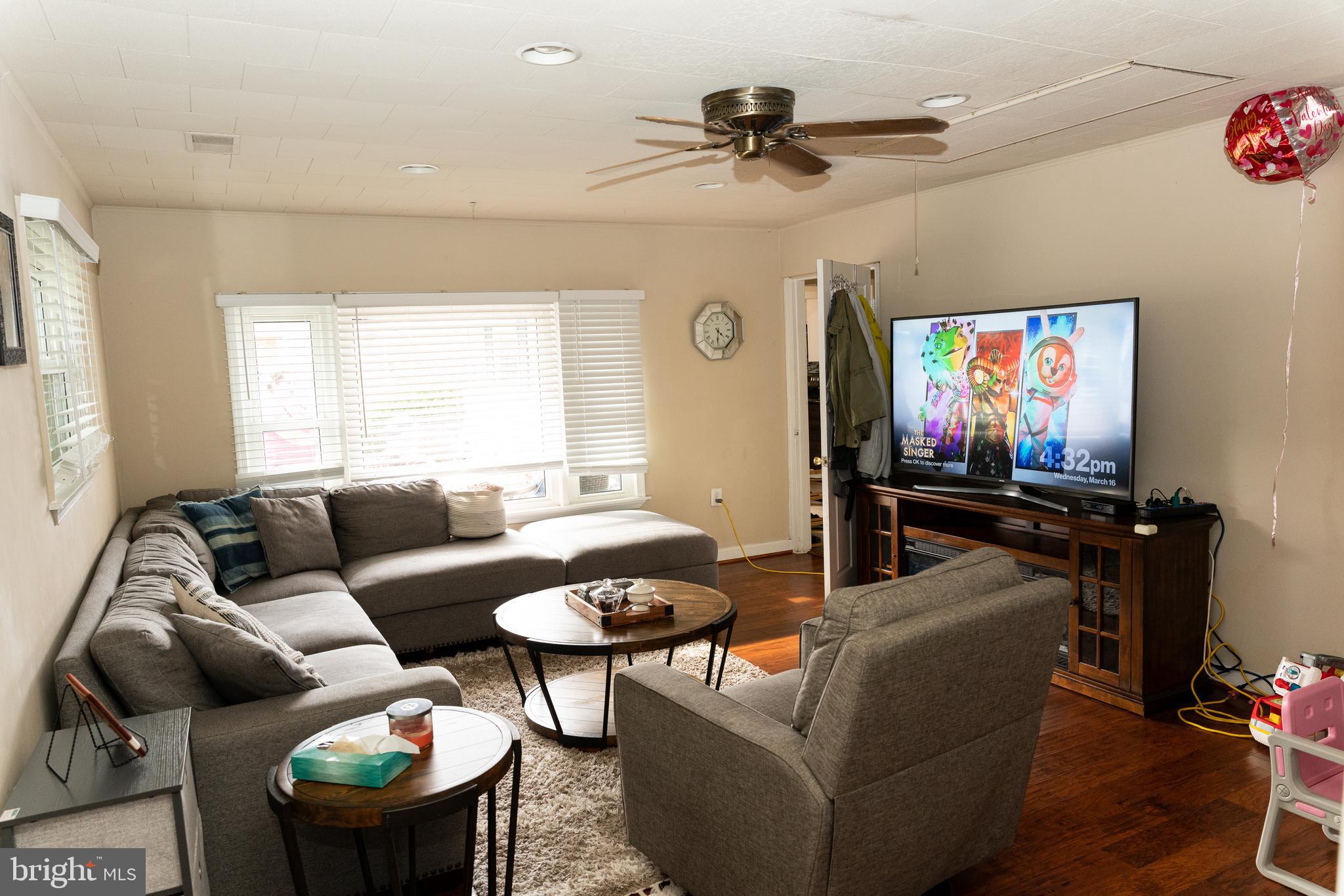 107 East Poplar Road Sterling, VA 20164 - Photo 35 of 63 Gallery Image 35