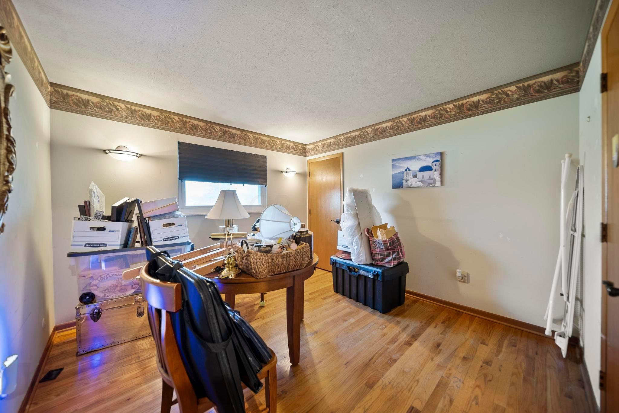 5873 Effingham Road Columbus, OH 43213 - Photo 24 of 28 DSC07056