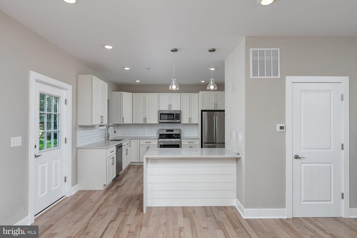599 Carysbrook Road Pikesville, MD 21208 - Photo 11 of 30 Gallery Image 11