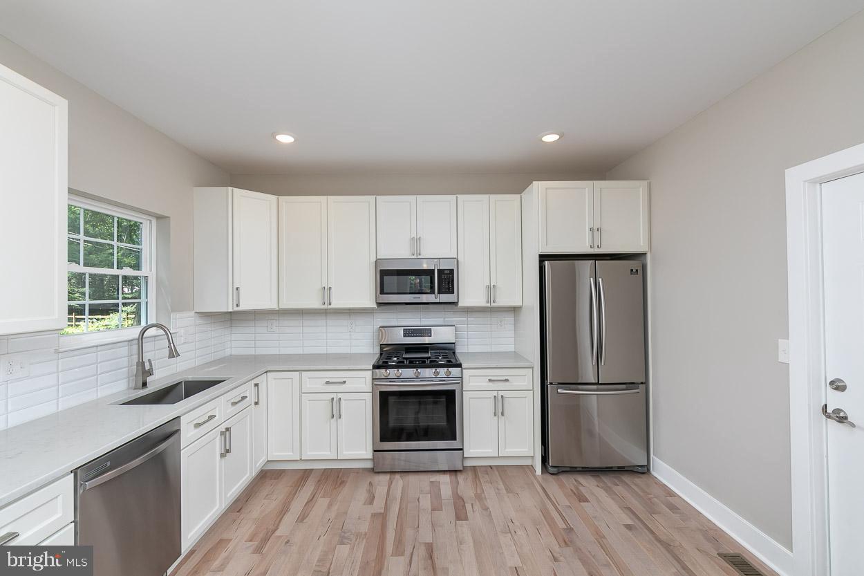 599 Carysbrook Road Pikesville, MD 21208 - Photo 12 of 30 Gallery Image 12