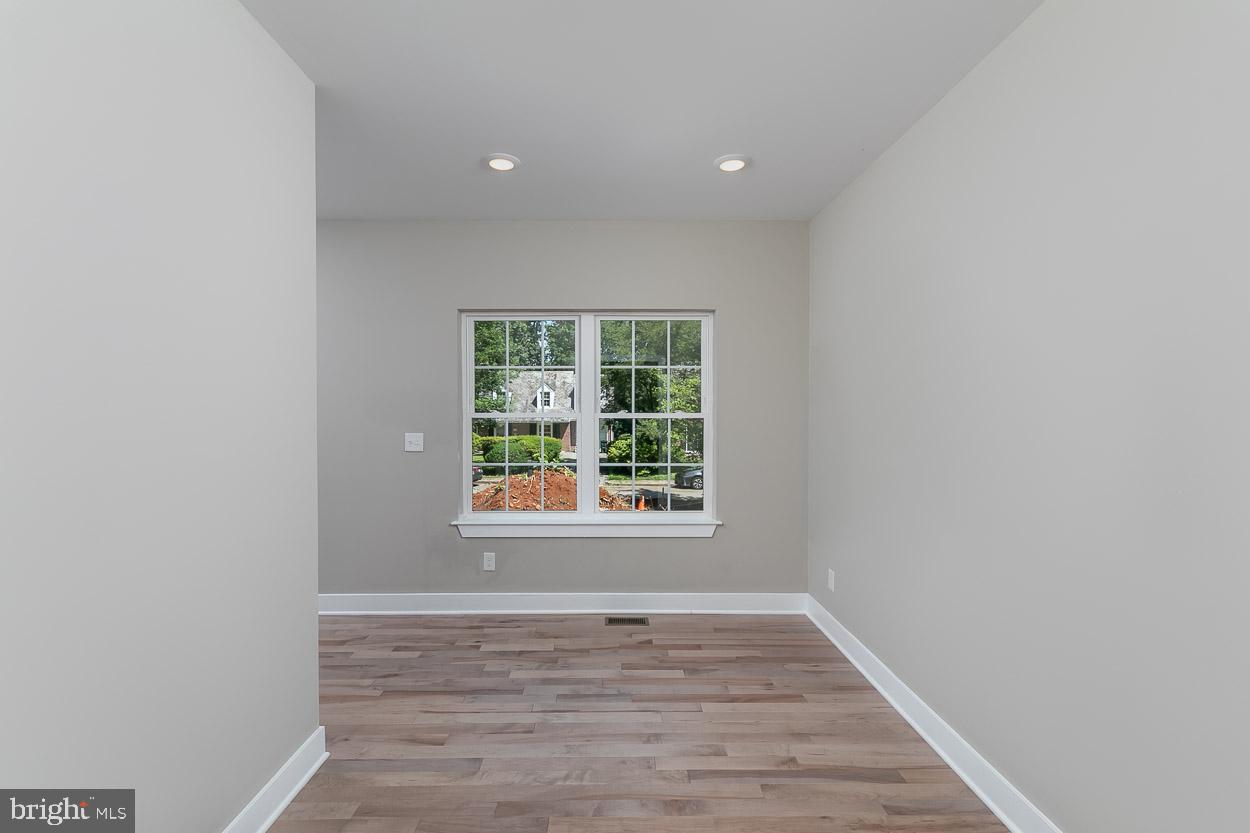 599 Carysbrook Road Pikesville, MD 21208 - Photo 7 of 30 Gallery Image 7