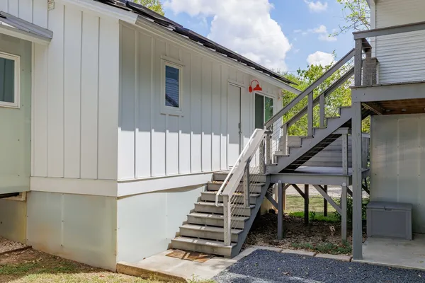 $1,000 | 4609 Depew Avenue, Unit B, Austin, TX 78751
