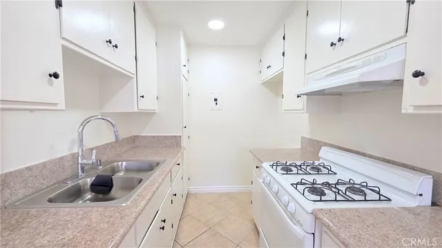 $2,050 | 3733 Durfee Avenue, Unit 8, El Monte, CA 91732