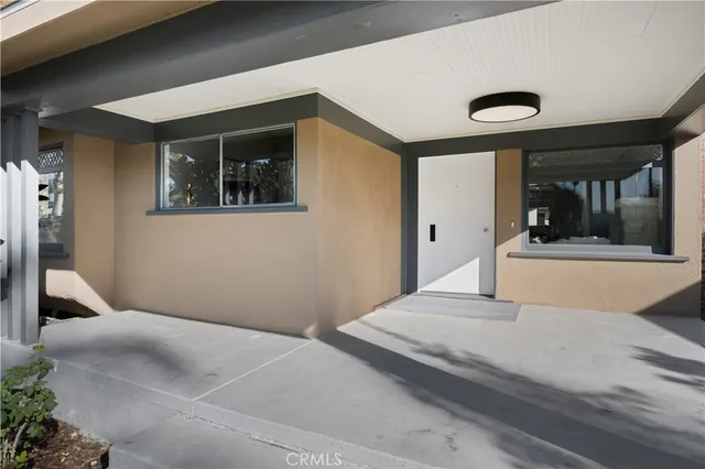 $1,449,000 | 2410 8th Avenue, Los Angeles, CA 90018