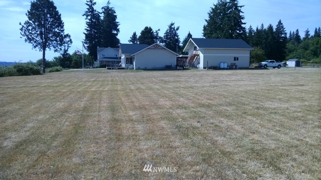 6602 Humphrey Road Clinton, WA 98236 - Photo 11 of 25 Gallery Image 11