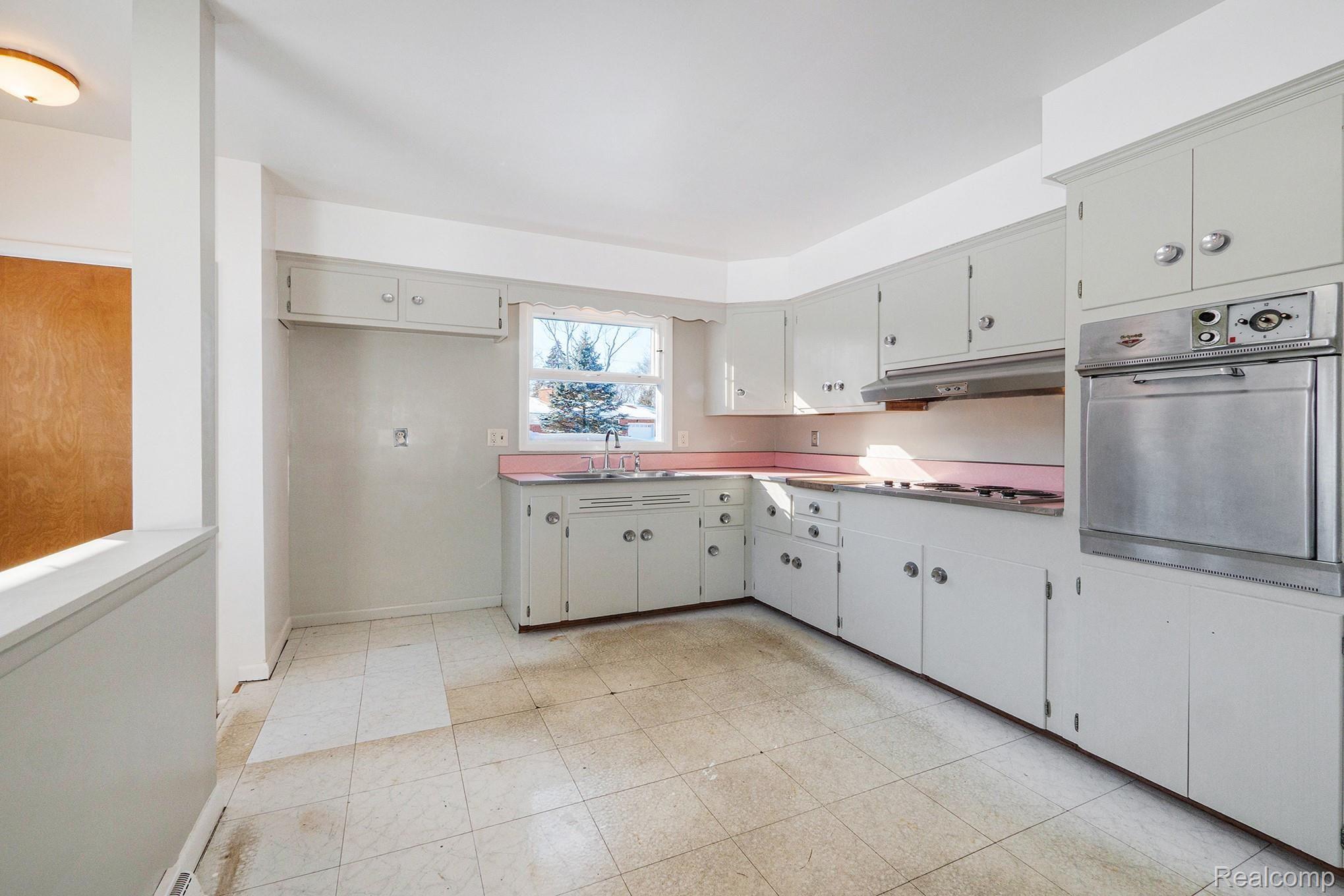1829 Hanover Road Ann Arbor, MI 48103 - Photo 28 of 37 photo_24.jpg