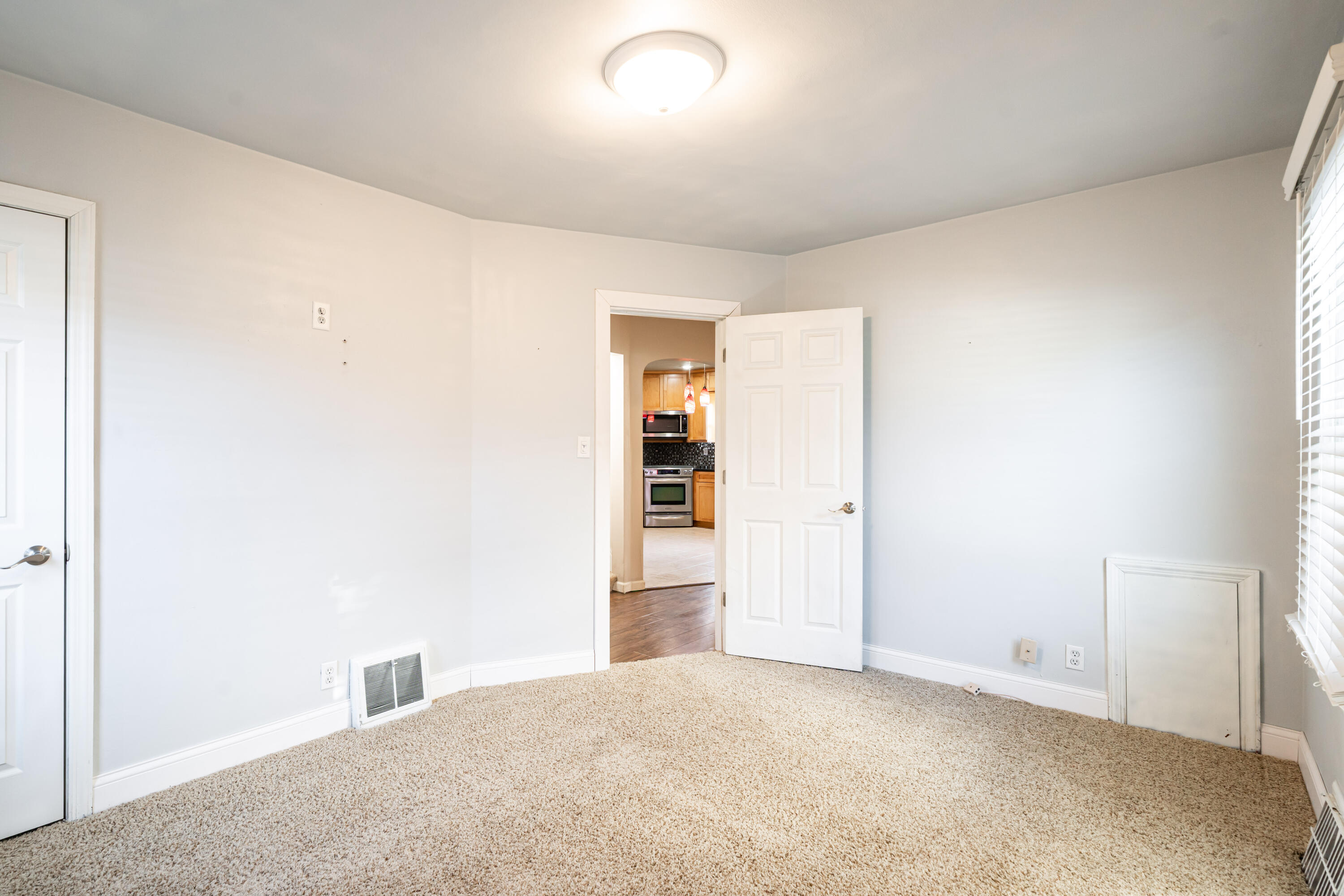 4260 South 4th Street Milwaukee, WI 53207 - Photo 9 of 26 bedroom 1 out