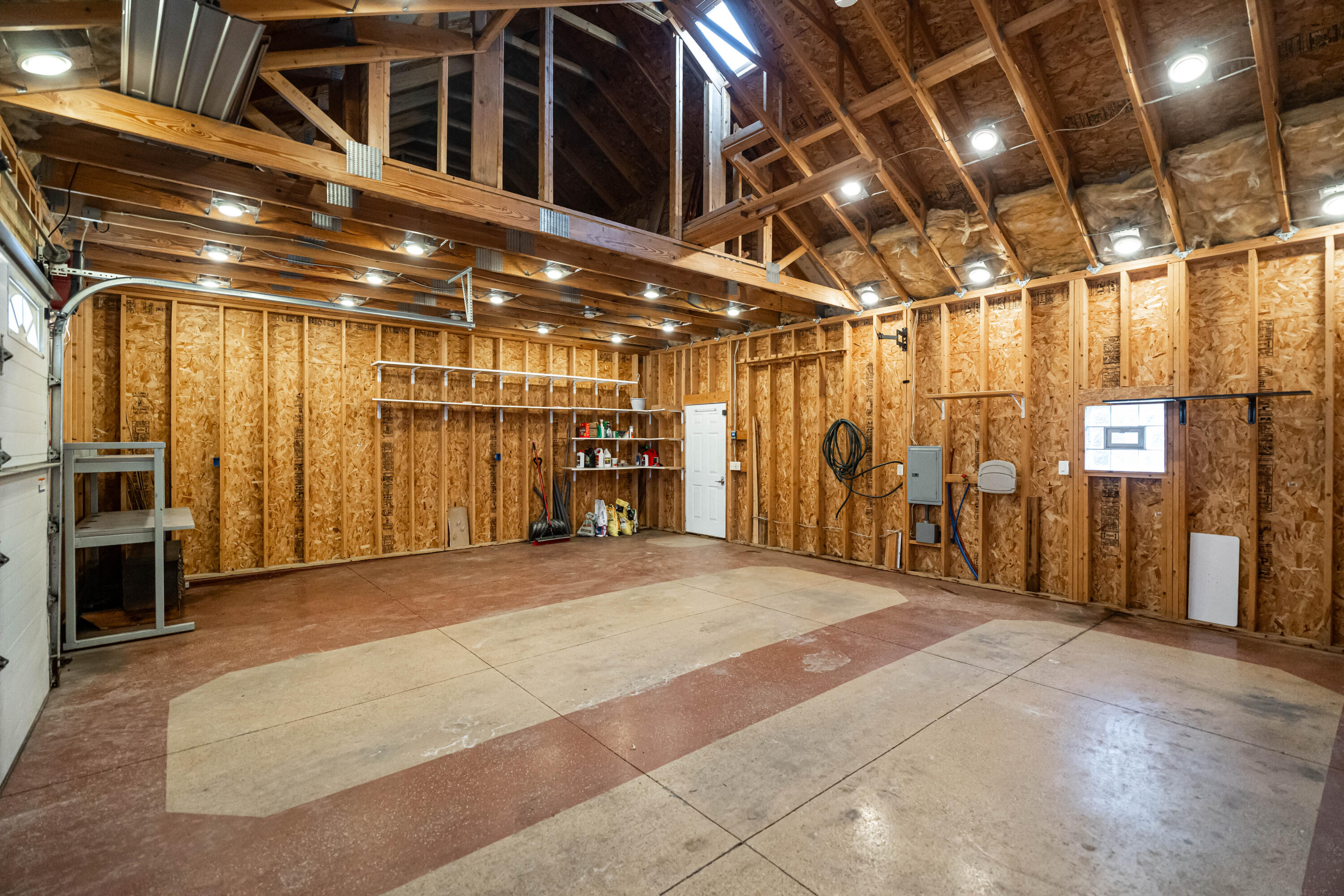 4260 South 4th Street Milwaukee, WI 53207 - Photo 21 of 26 garage with electric box