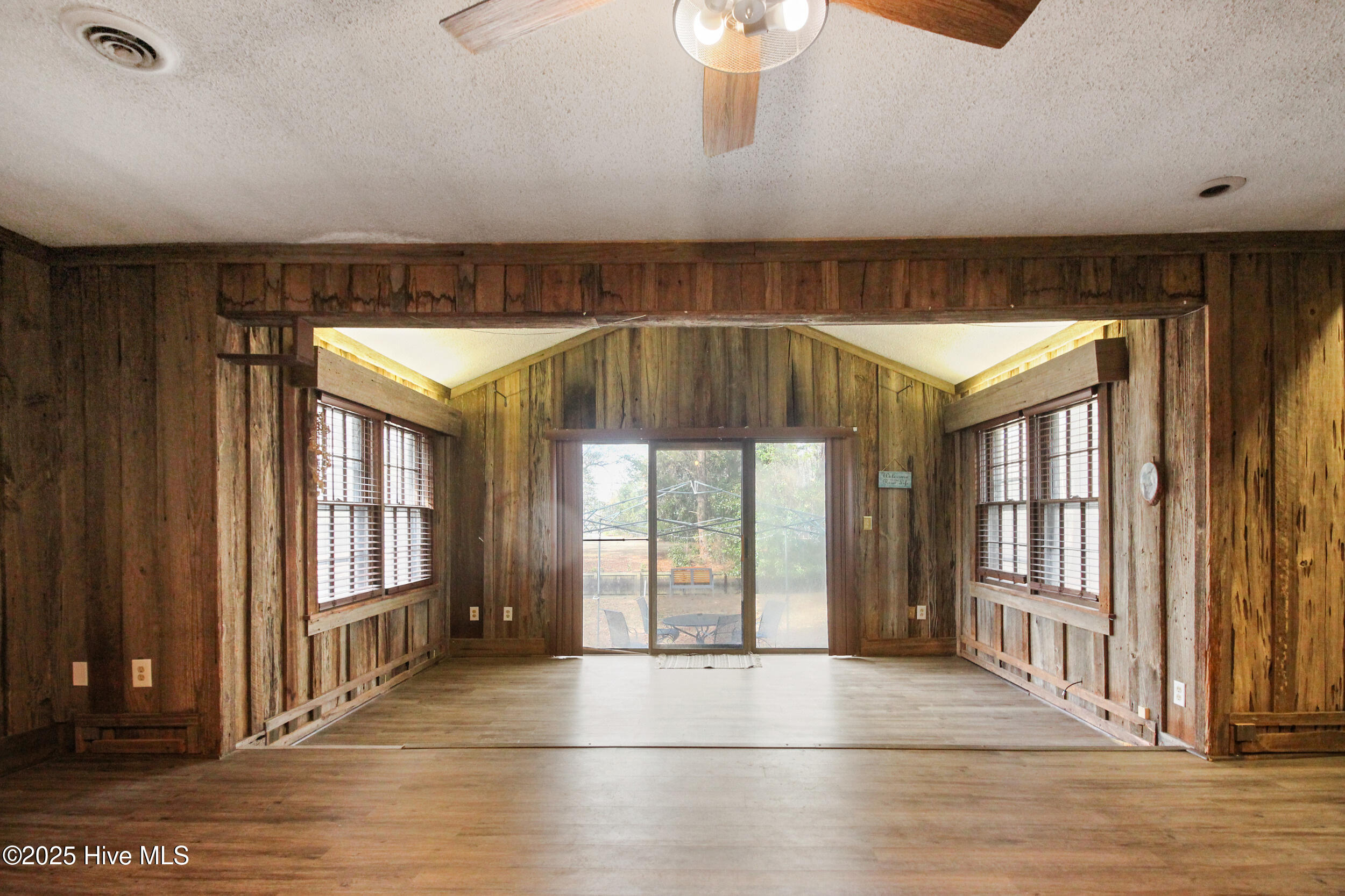 192 U.S. Highway 158 West Camden, NC 27921 - Photo 19 of 48 Den