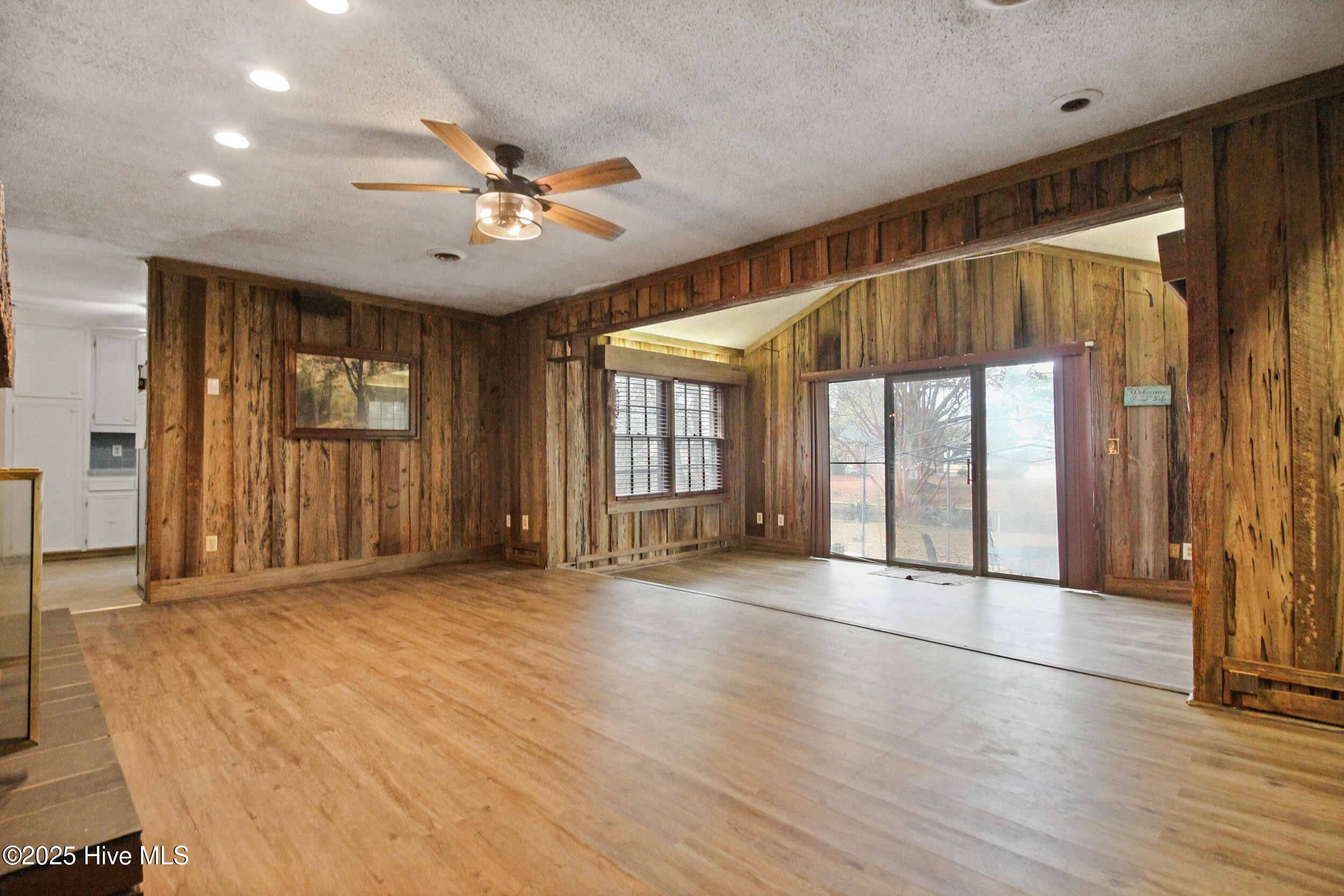 192 U.S. Highway 158 West Camden, NC 27921 - Photo 22 of 48 Den