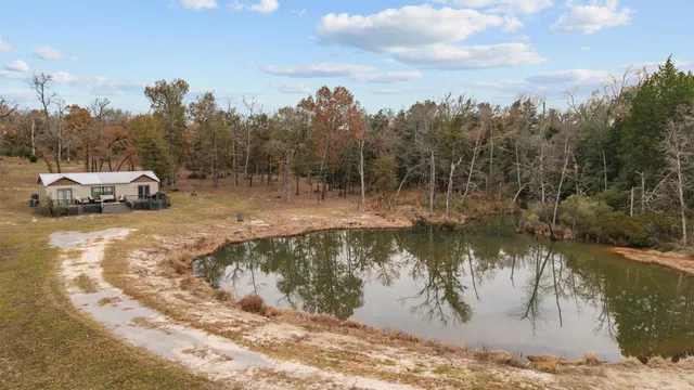 $425,000 | 5519 West County Road 327, Buffalo, TX 75831