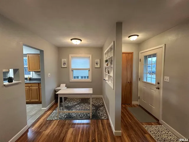 $169,000 | 510 16th Street, Unit 1, Silvis, IL 61282