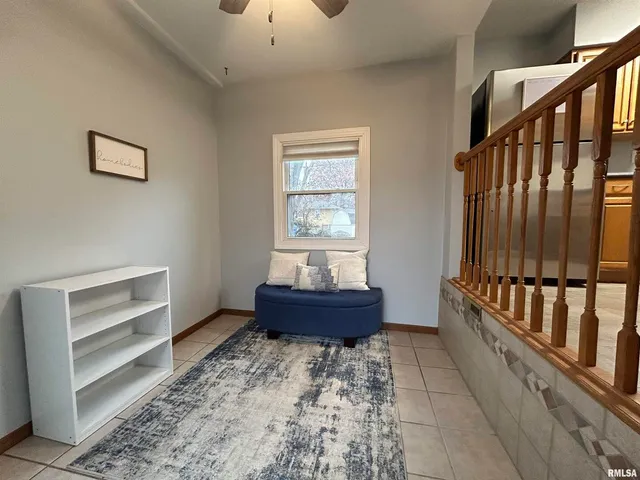 $169,000 | 510 16th Street, Unit 1, Silvis, IL 61282