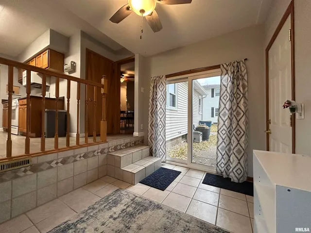 $169,000 | 510 16th Street, Unit 1, Silvis, IL 61282