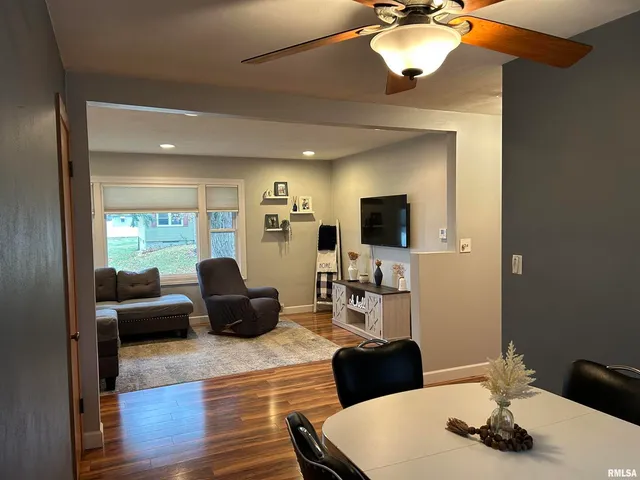 $169,000 | 510 16th Street, Unit 1, Silvis, IL 61282