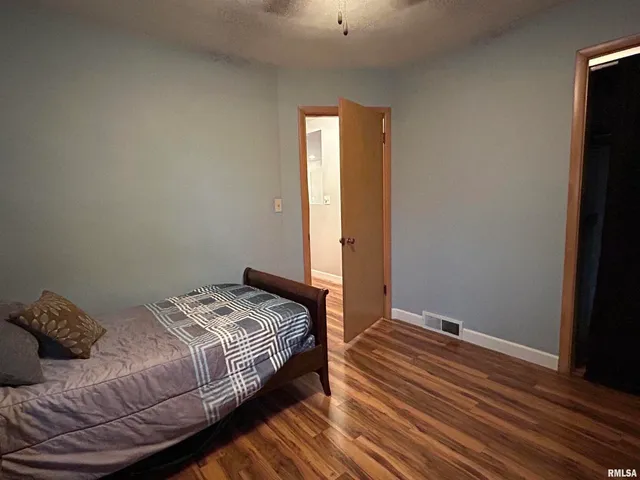 $169,000 | 510 16th Street, Unit 1, Silvis, IL 61282