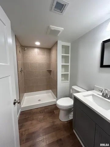 $169,000 | 510 16th Street, Unit 1, Silvis, IL 61282