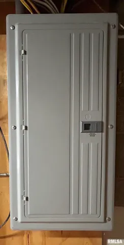 $169,000 | 510 16th Street, Unit 1, Silvis, IL 61282