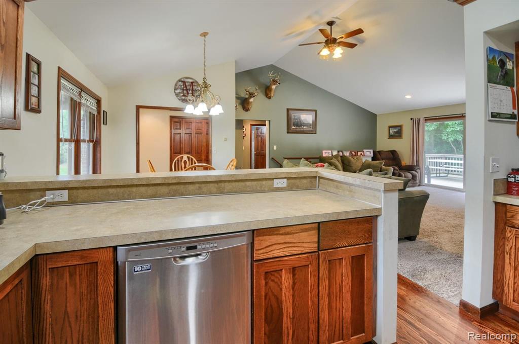 3277 Le Valley Road Columbiaville, MI 48421 - Photo 14 of 44