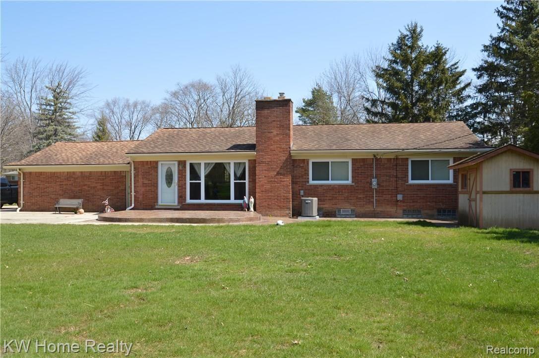 28163 Peppermill Road Farmington, MI 48331 - Photo 26 of 31 REAR VIEW.JPG