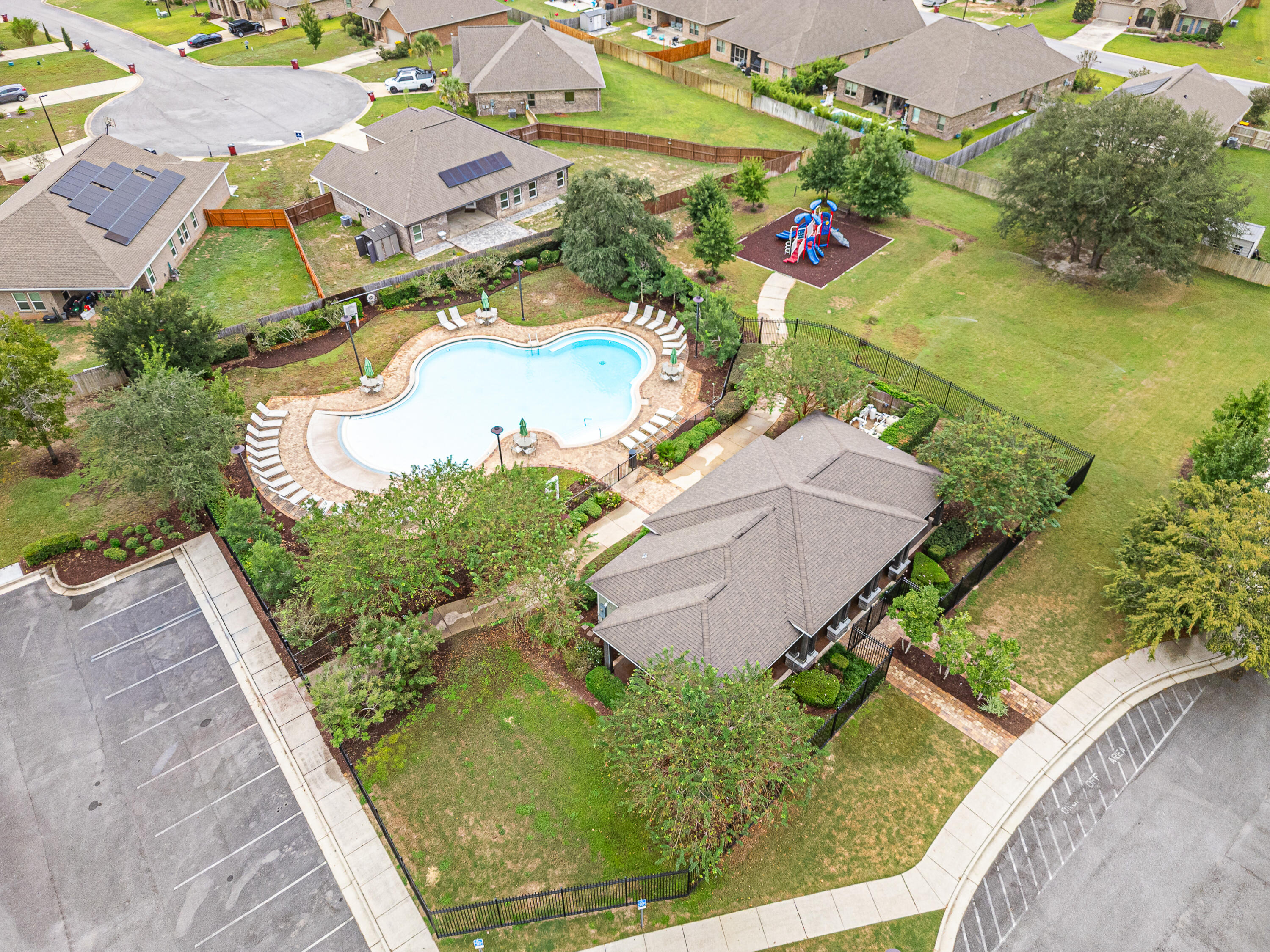 719 Widgeon Way Crestview, FL 32539 - Photo 28 of 29 Redstone Commons Ammenities-7 (1)