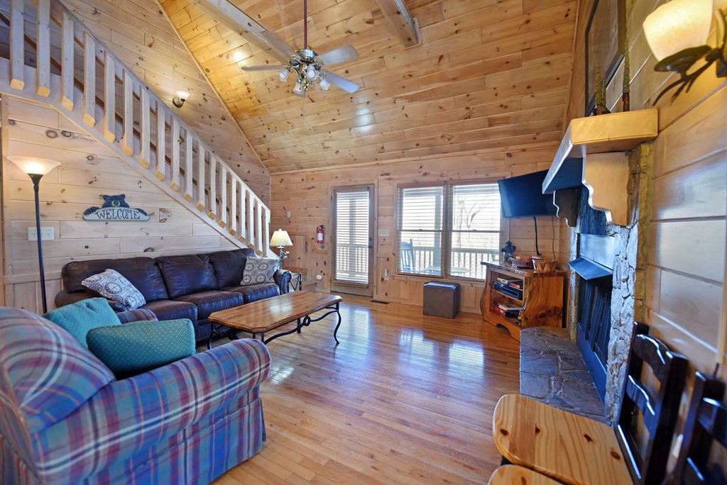 352 Sunrise Court Blue Ridge, GA 30513 - Photo 8 of 52 Gallery Image 8