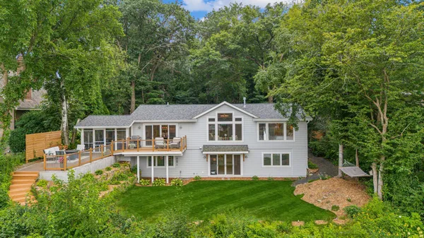 $1,475,000 | 621 Mallalieu Drive, Hudson, WI 54016
