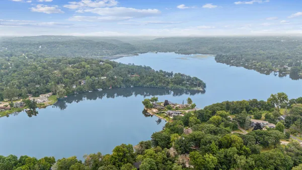 $1,475,000 | 621 Mallalieu Drive, Hudson, WI 54016