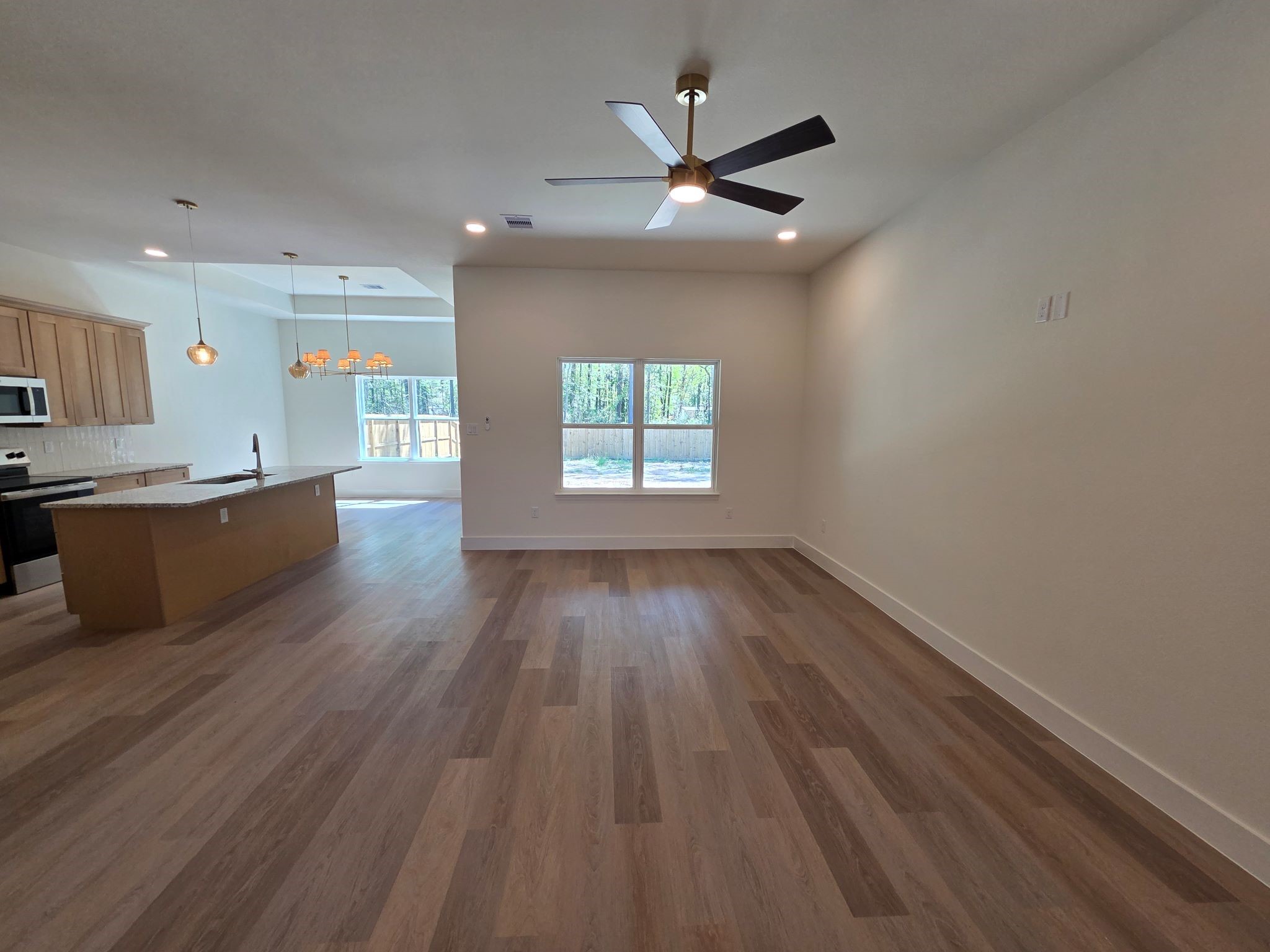 16276 Jeet Street Conroe, TX 77306 - Photo 7 of 27