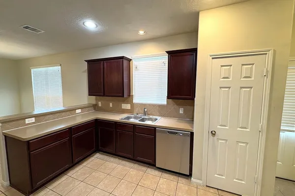 $1,930 | 1023 Doubletree Glen Drive, Houston, TX 77073