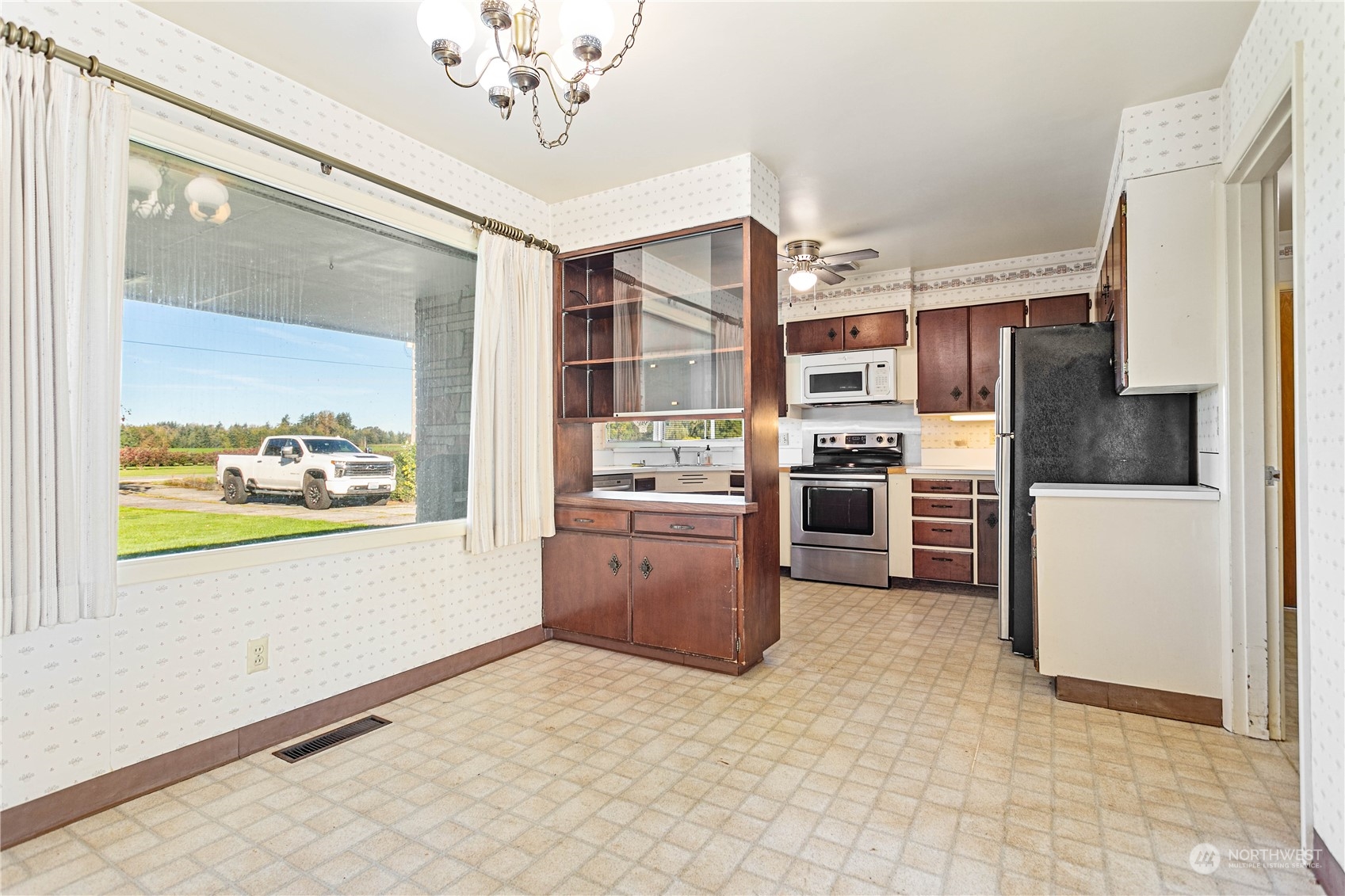 9604 Jackman Road Lynden, WA 98264 - Photo 16 of 40 Gallery Image 16