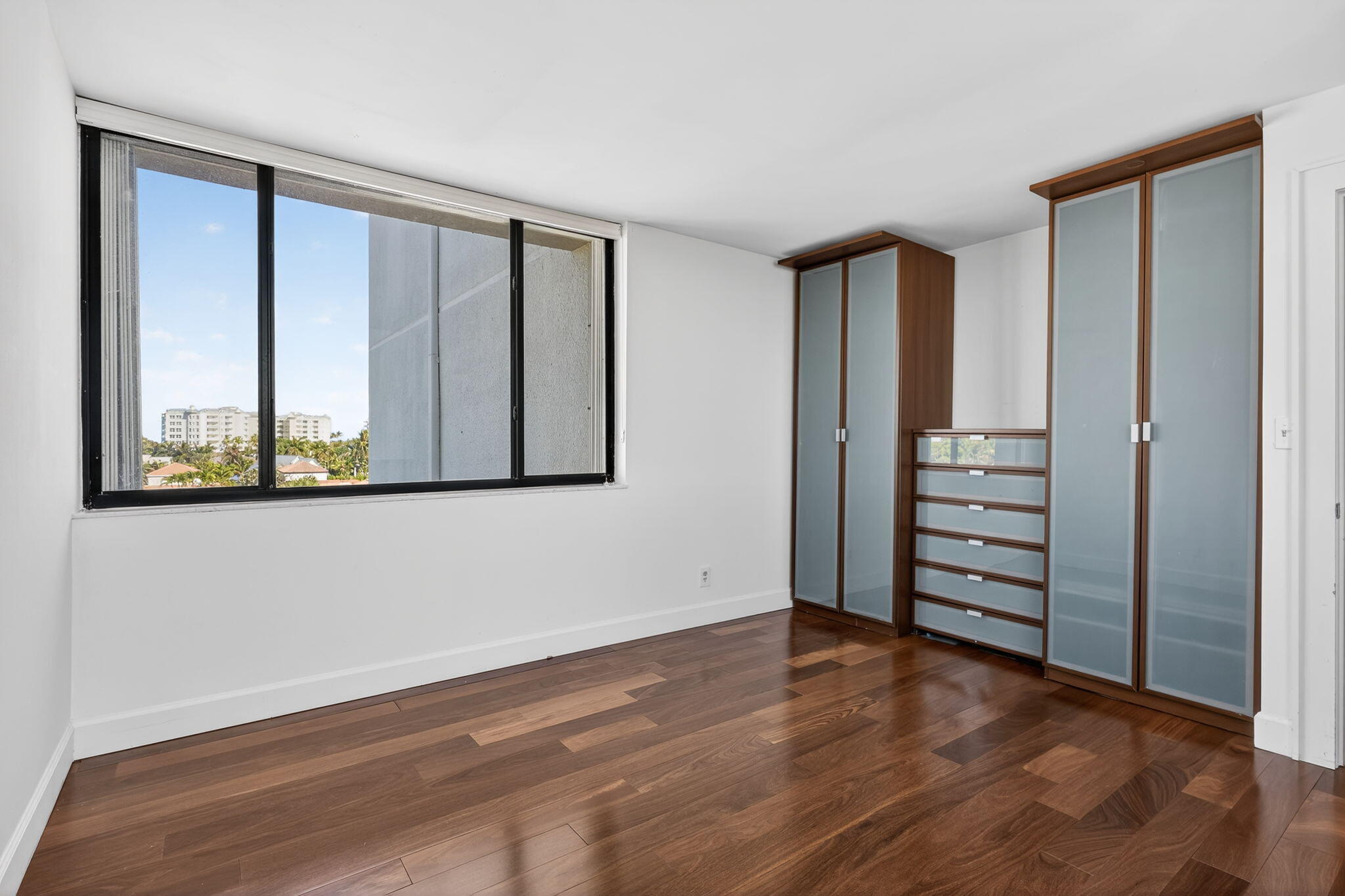1605 Highway 1, Unit 504M3 Jupiter, FL 33477 - Photo 39 of 63 Third Bedroom