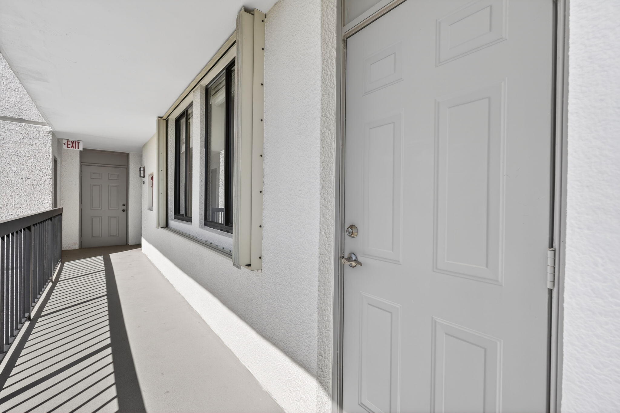 1605 Highway 1, Unit 504M3 Jupiter, FL 33477 - Photo 5 of 63 Catwalk to unit