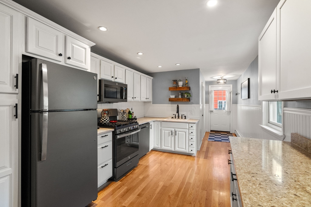 894 East 2nd Street Boston, MA 02127 - Photo 11 of 29