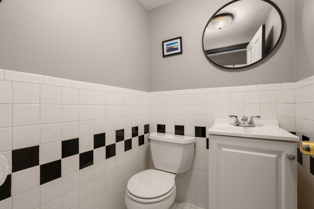 894 East 2nd Street Boston, MA 02127 - Photo 19 of 29