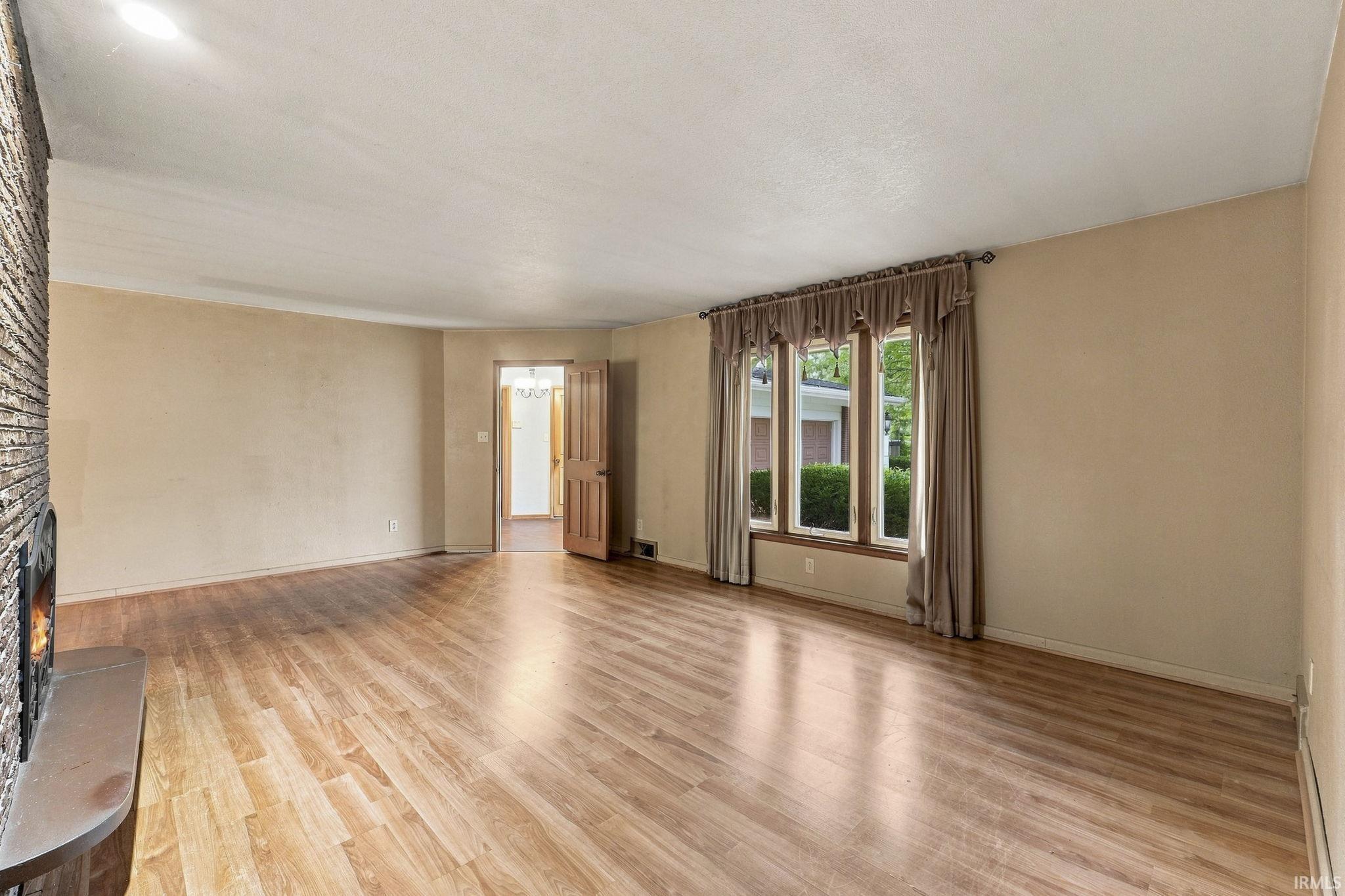 608 Roxbury Court Fort Wayne, IN 46807 - Photo 14 of 45 Gallery Image 14