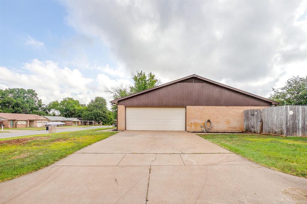 800 Poe Street Azle, TX 76020 - Photo 25 of 31