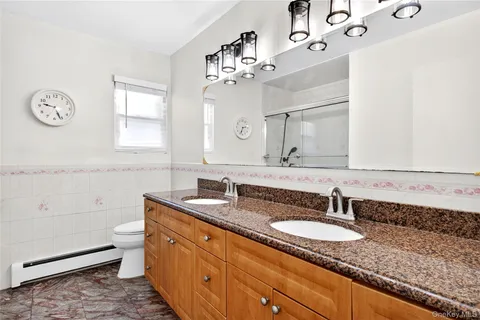 $1,195,000 | 11 Hazelwood Drive, Jericho, NY 11753