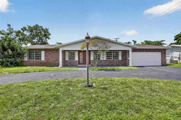 $730,000 | 5620 Southwest 8th Street, Plantation, FL 33317