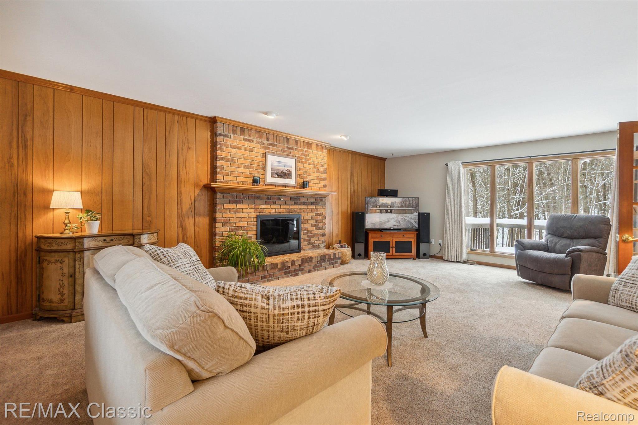 12127 Shaffer Road Davisburg, MI 48350 - Photo 3 of 42 Gallery Image 3