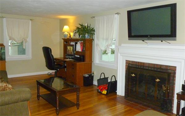 8 Breakheart Road Saugus, MA 01906 - Photo 3 of 18 Gallery Image 3