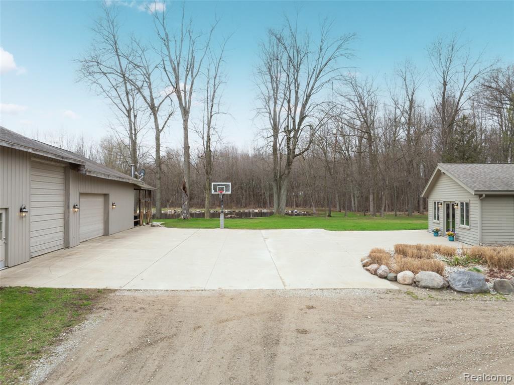 9247 Schrepfer Road Howell, MI 48855 - Photo 27 of 44 Gallery Image 27