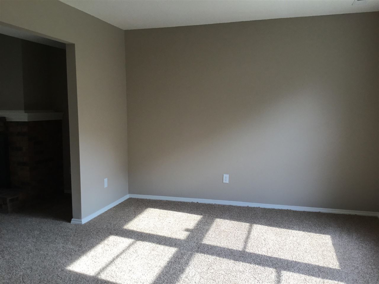 6729 Rockingham Drive Fort Wayne, IN 46835 - Photo 3 of 18 Gallery Image 3