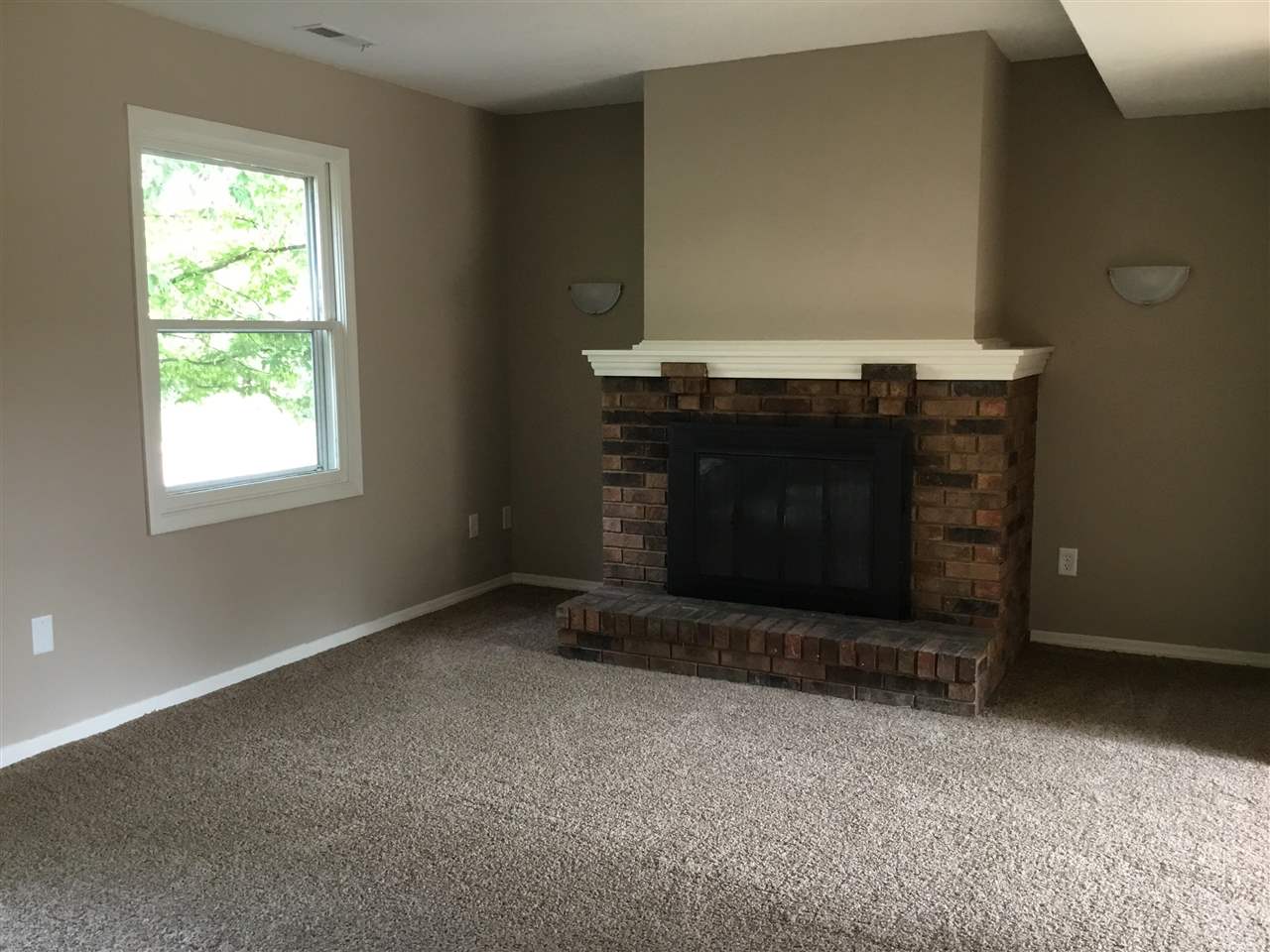 6729 Rockingham Drive Fort Wayne, IN 46835 - Photo 4 of 18 Gallery Image 4
