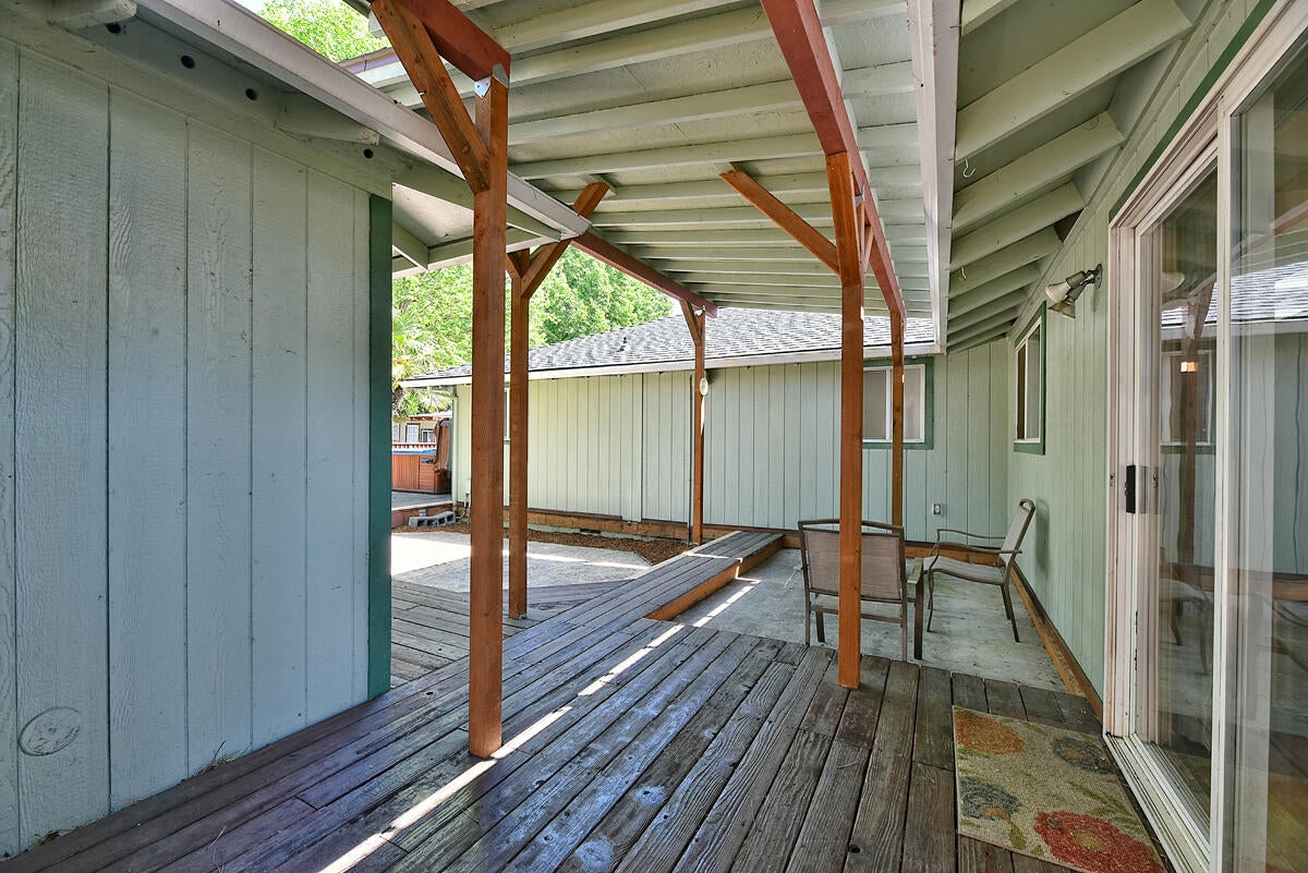 2270 Springbrook Road Medford, OR 97504 - Photo 21 of 36 20