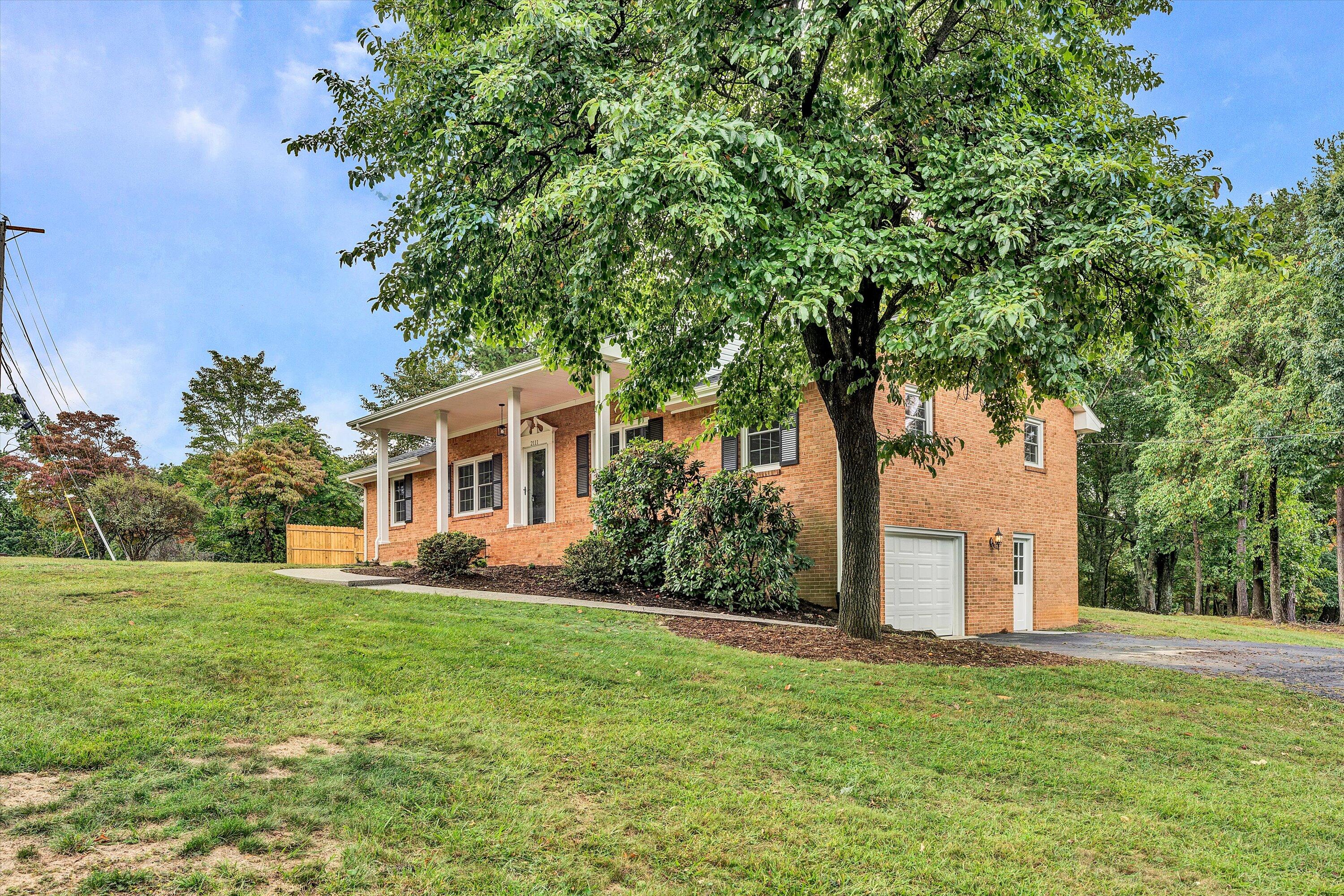 2111 Ruritan Road Roanoke, VA 24012 - Photo 2 of 38 02-091920240067
