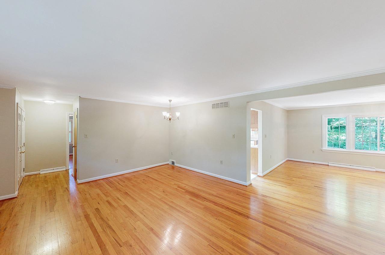 7110 Paddison Road Cincinnati, OH 45230 - Photo 5 of 36 Gallery Image 5