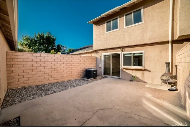 a house view with a outdoor space