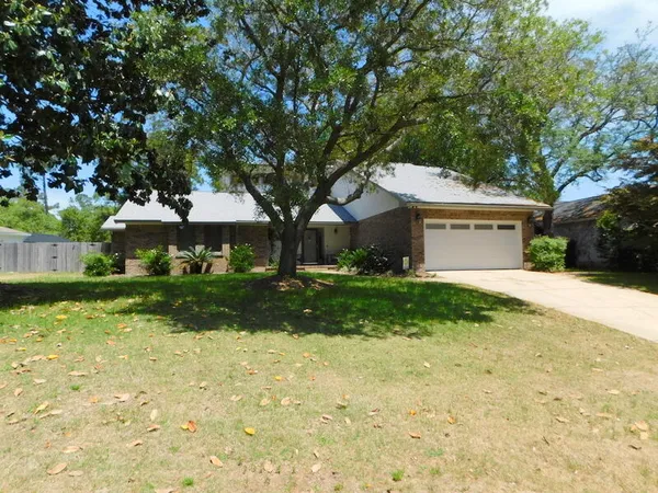 $2,750 | 939 Ridgewood Way, Niceville, FL 32578