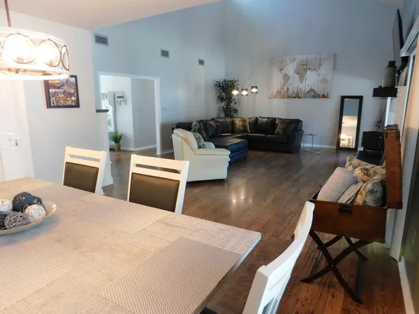 $2,750 | 939 Ridgewood Way, Niceville, FL 32578